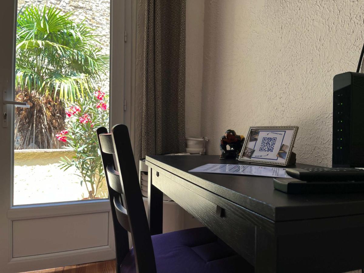Studio Avec Terrasse Sur Cour, Authentique, Calme Авиньон Екстериор снимка