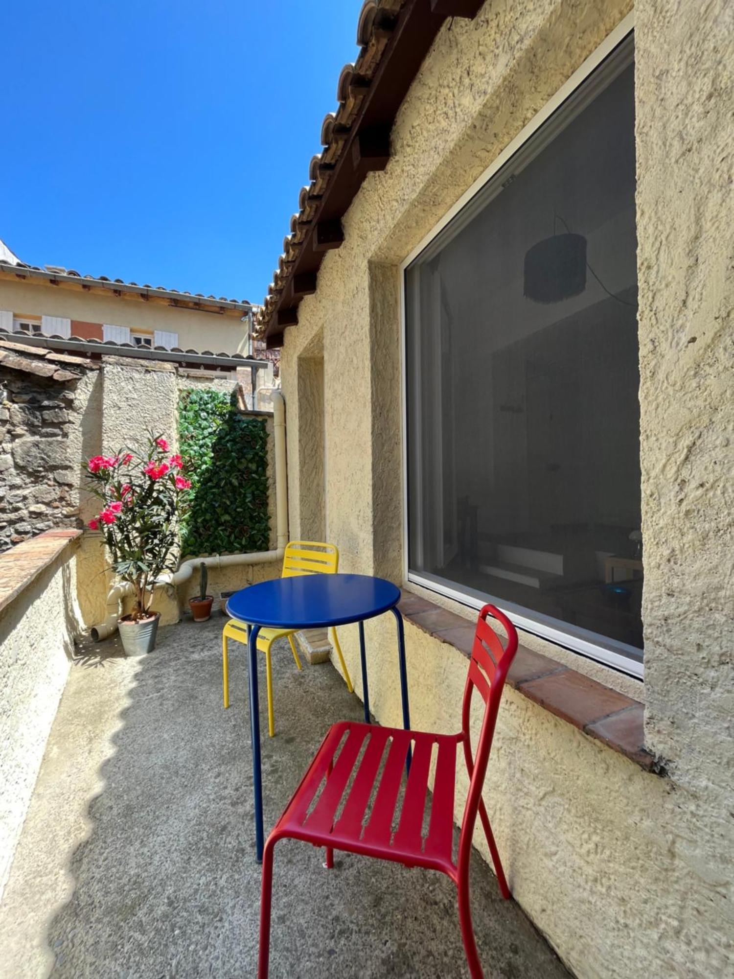 Studio Avec Terrasse Sur Cour, Authentique, Calme Авиньон Екстериор снимка
